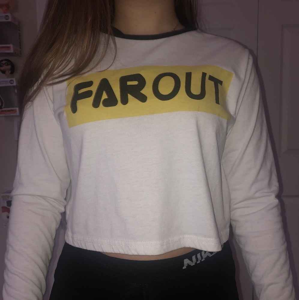 Crop top tee